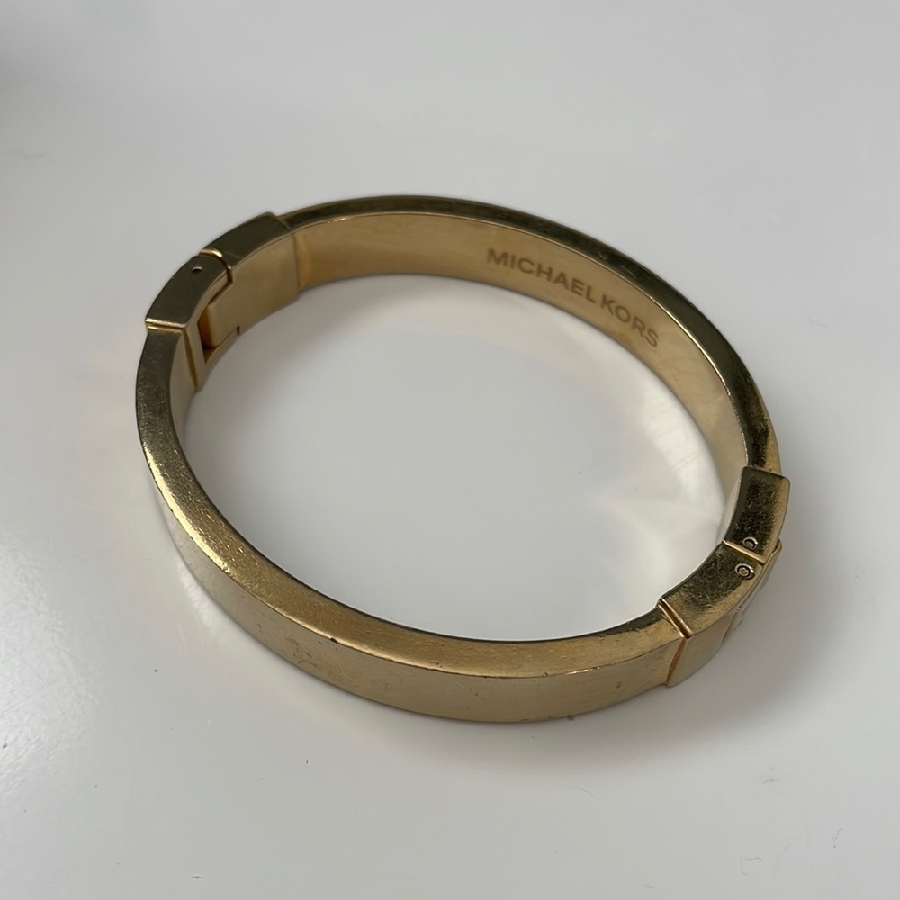 Michael Kors gold bangle